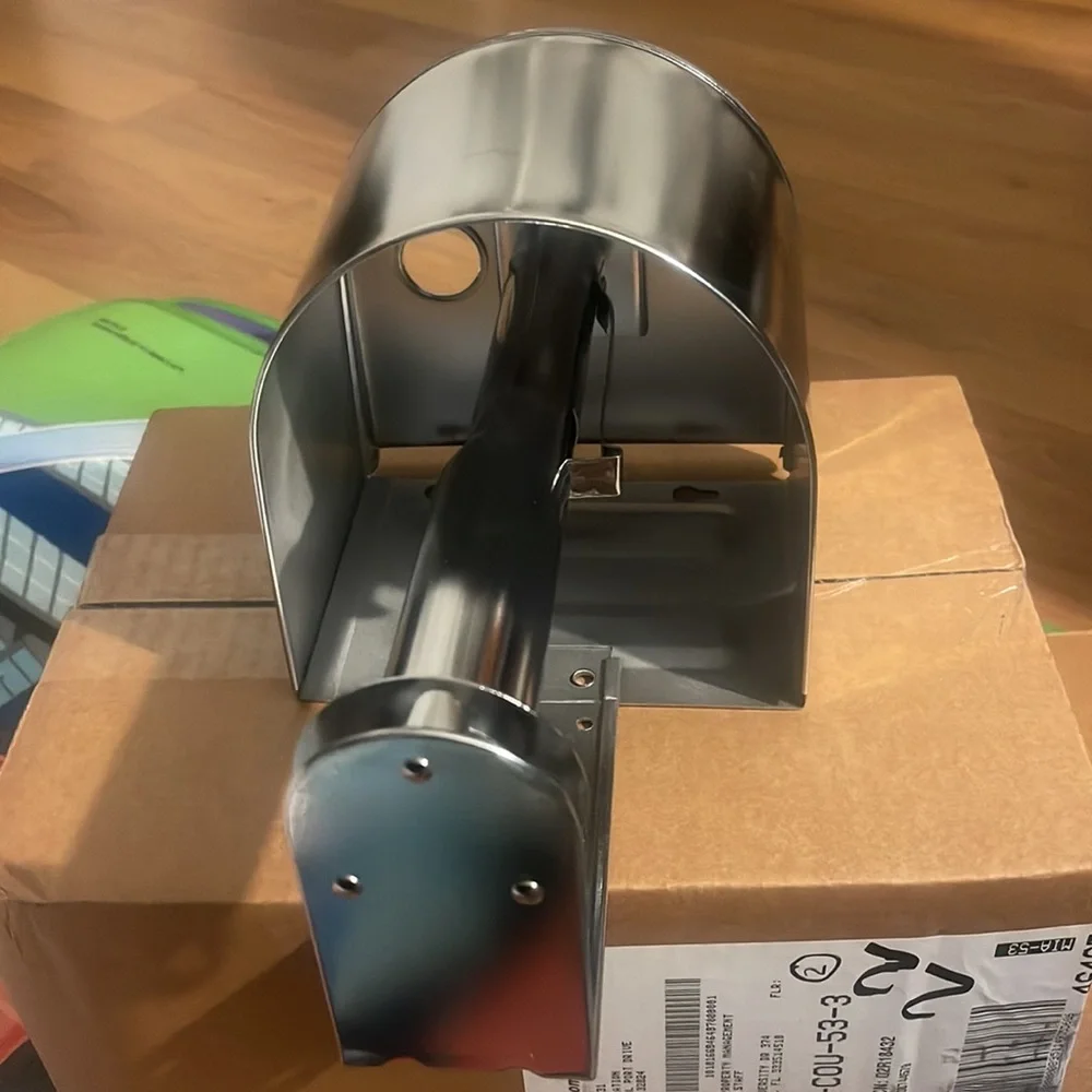 Toilet paper dispenser ( brand new)